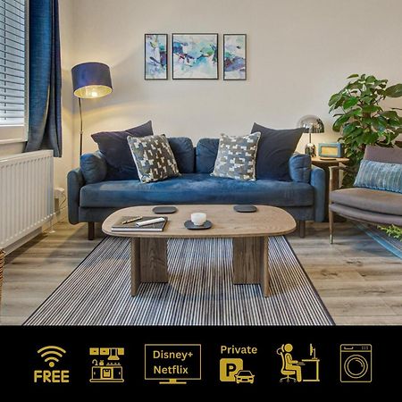 Stylish, Business Traveller Friendly Apartment, With Free Parking And Netflix Farnborough  Dış mekan fotoğraf