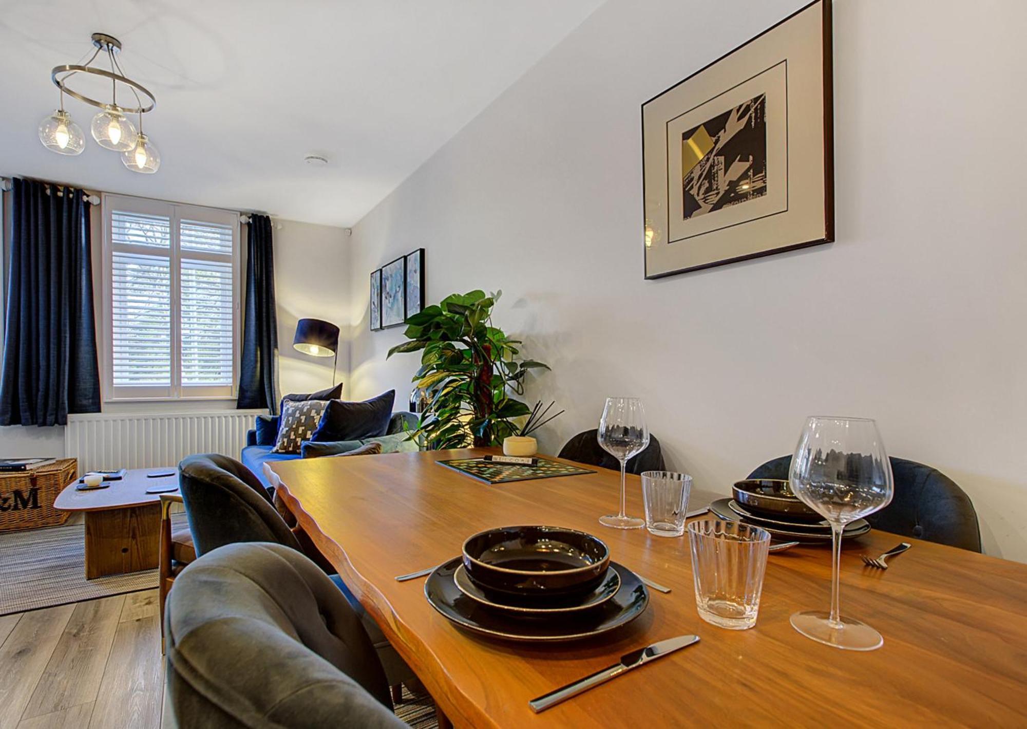 Stylish, Business Traveller Friendly Apartment, With Free Parking And Netflix Farnborough  Dış mekan fotoğraf